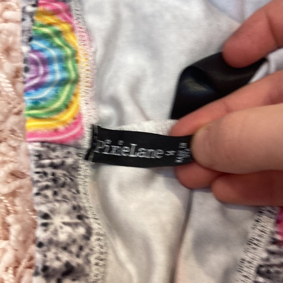 Silver with rainbow leggings - Picture 2 of 2